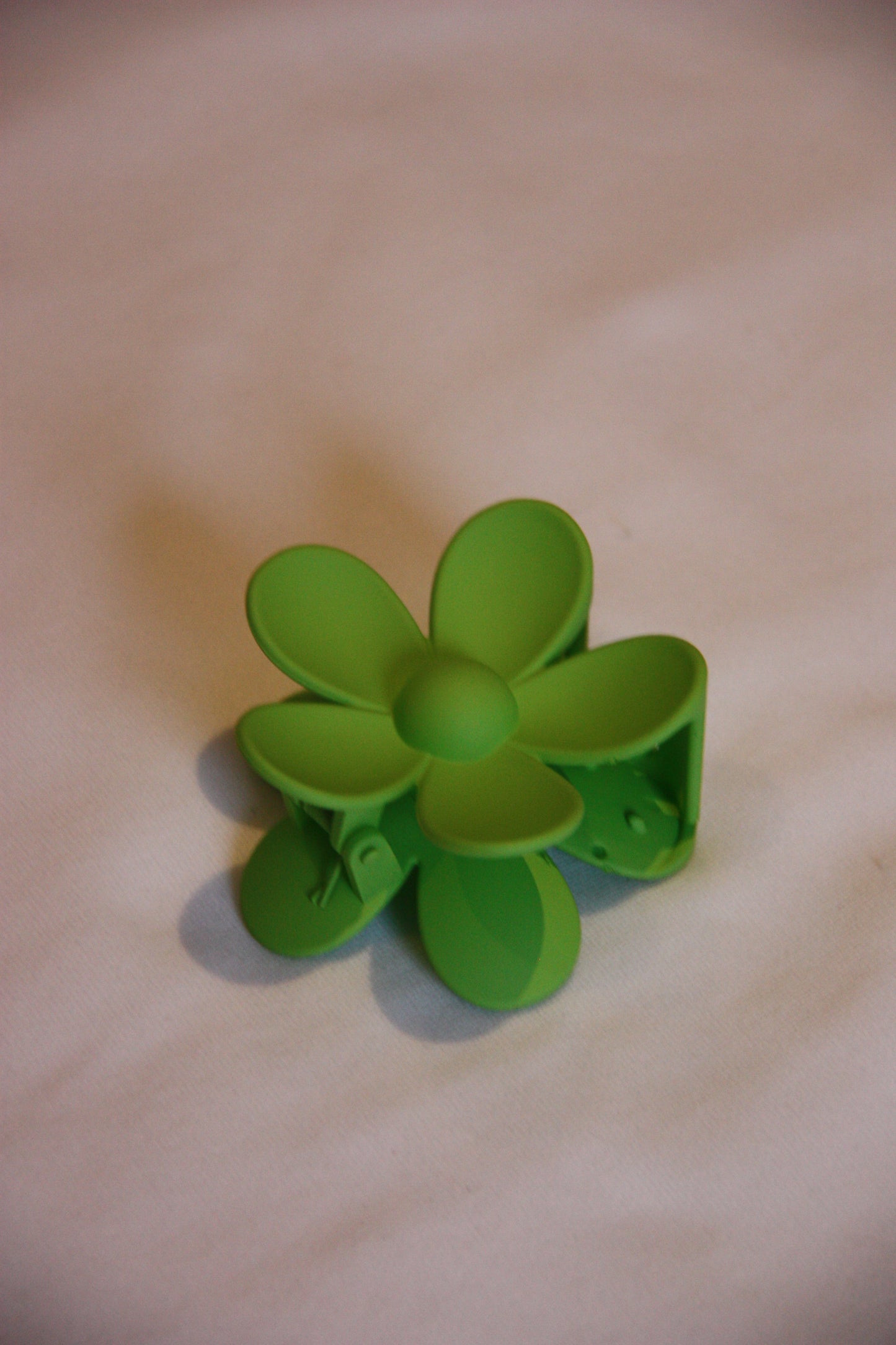 Flower hair clip