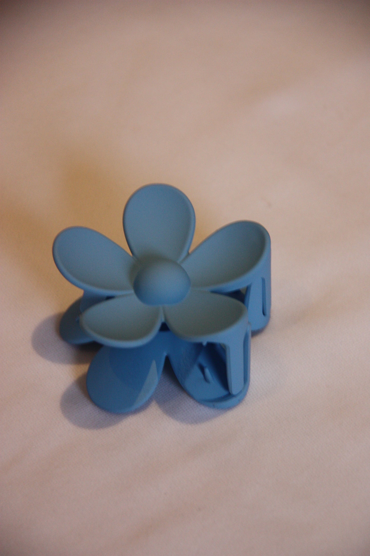 Flower hair clip