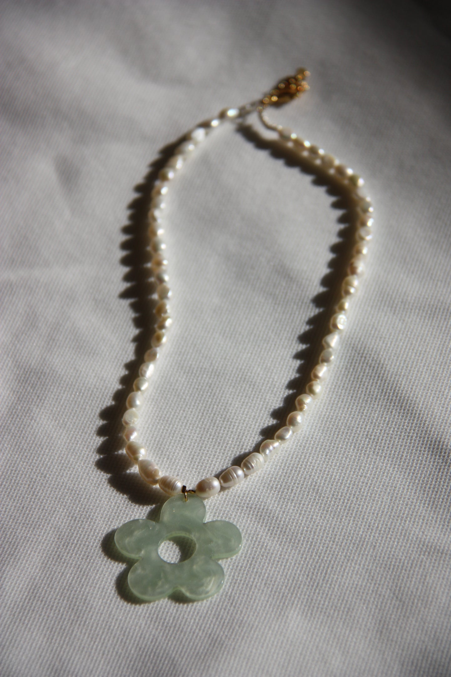 Funky flower necklace