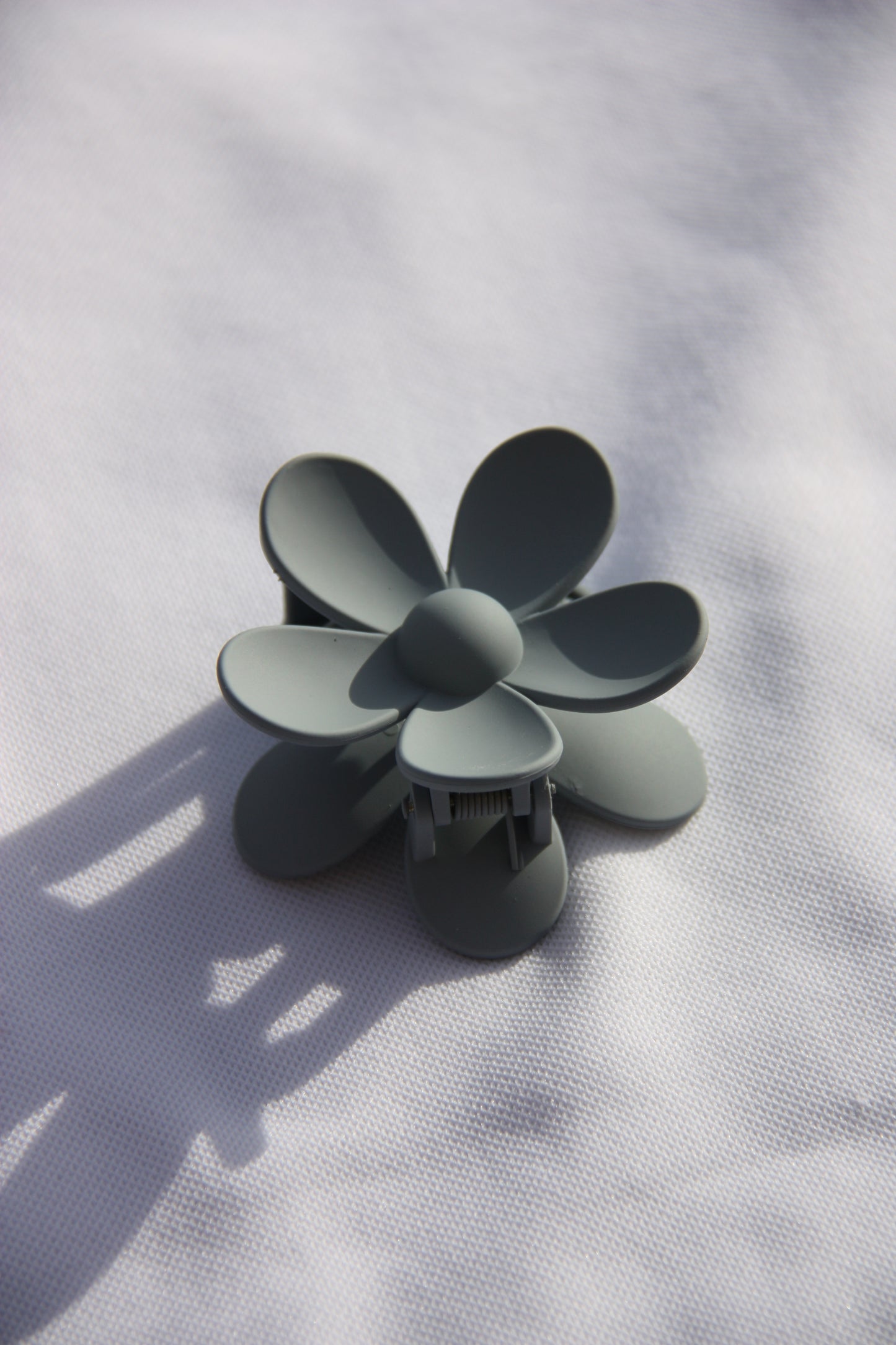 Flower hair clip