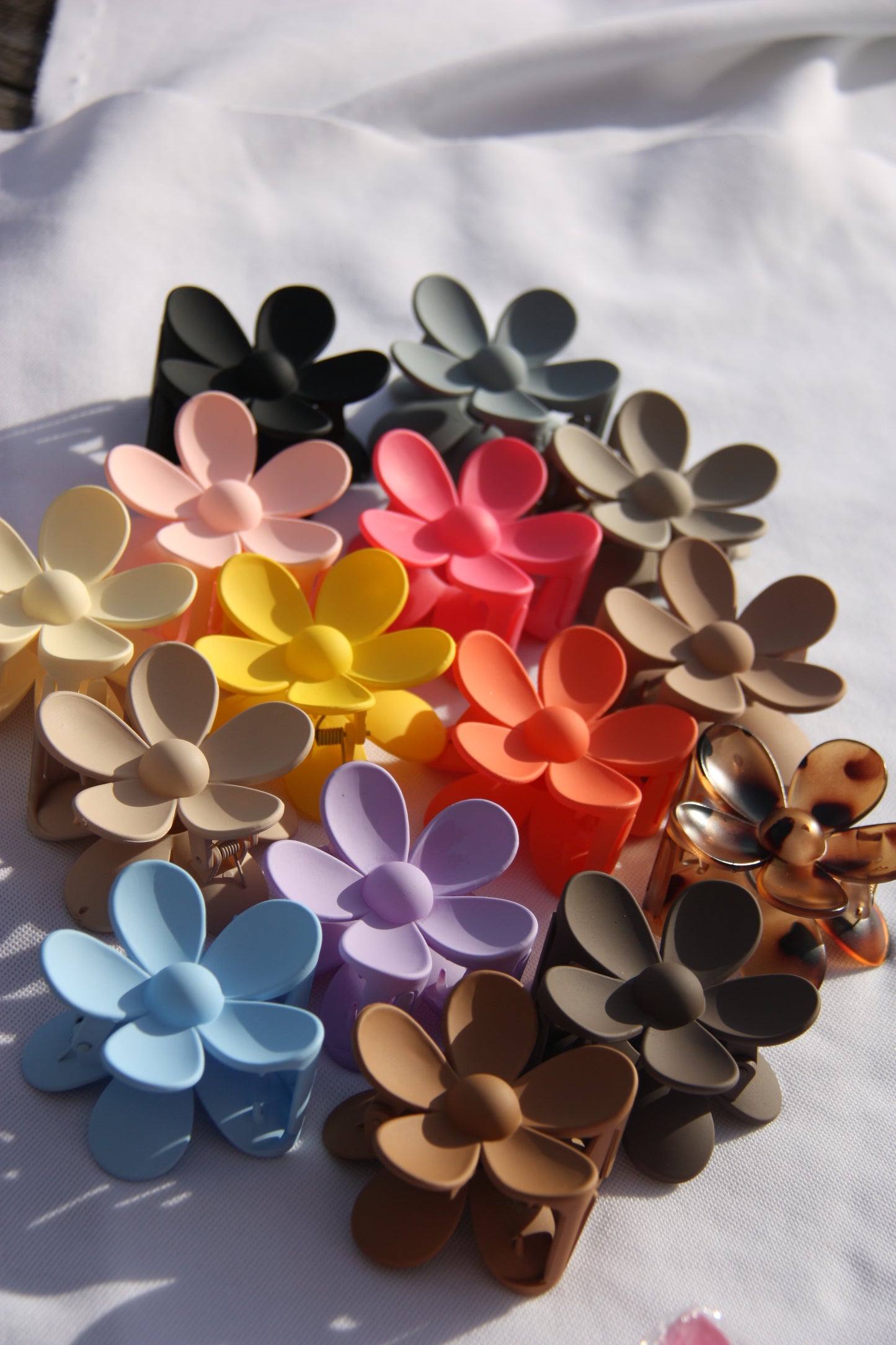 Mini flower hair clip