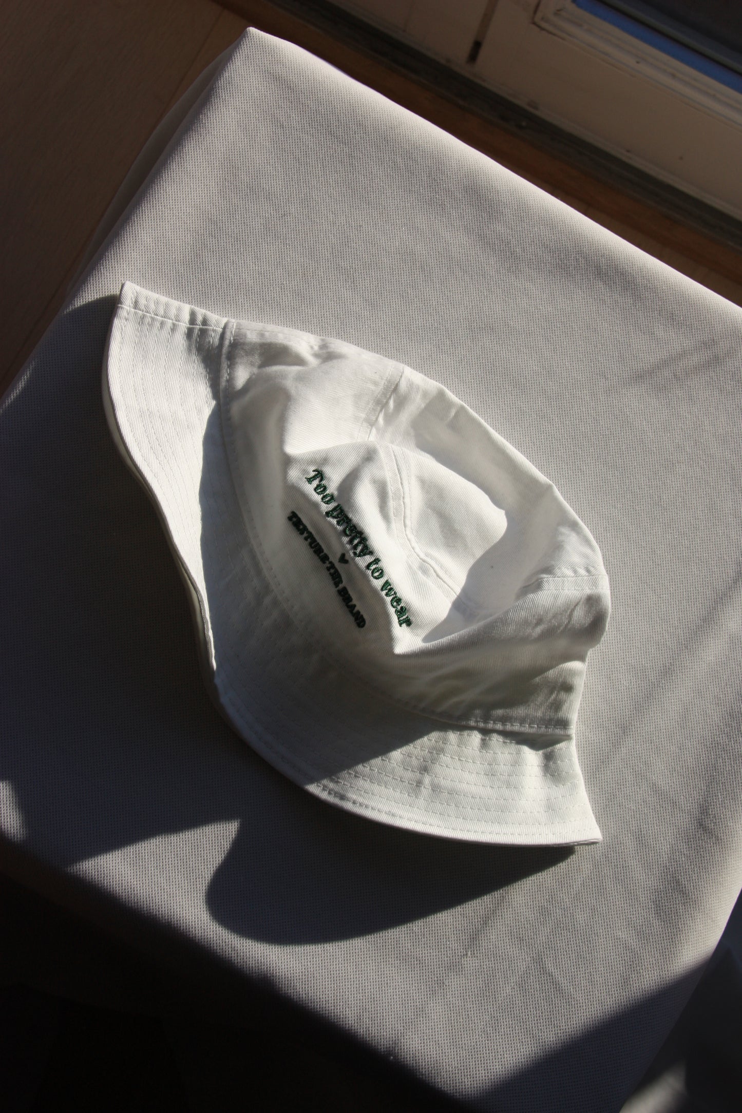 Bucket hat