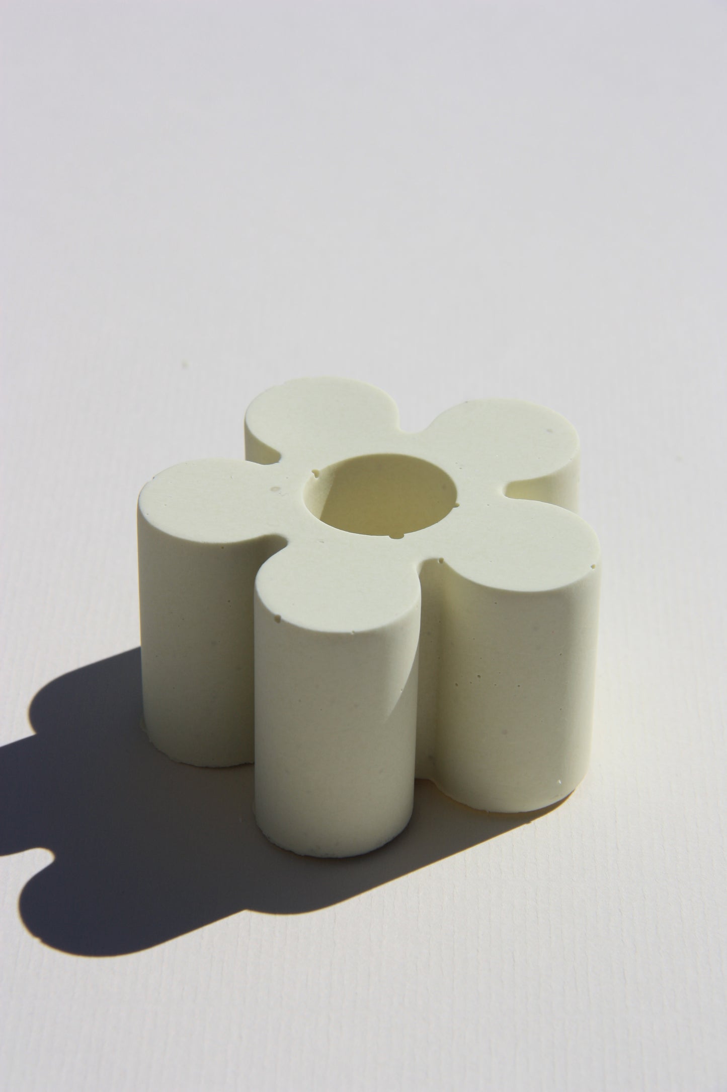Flower candle holder