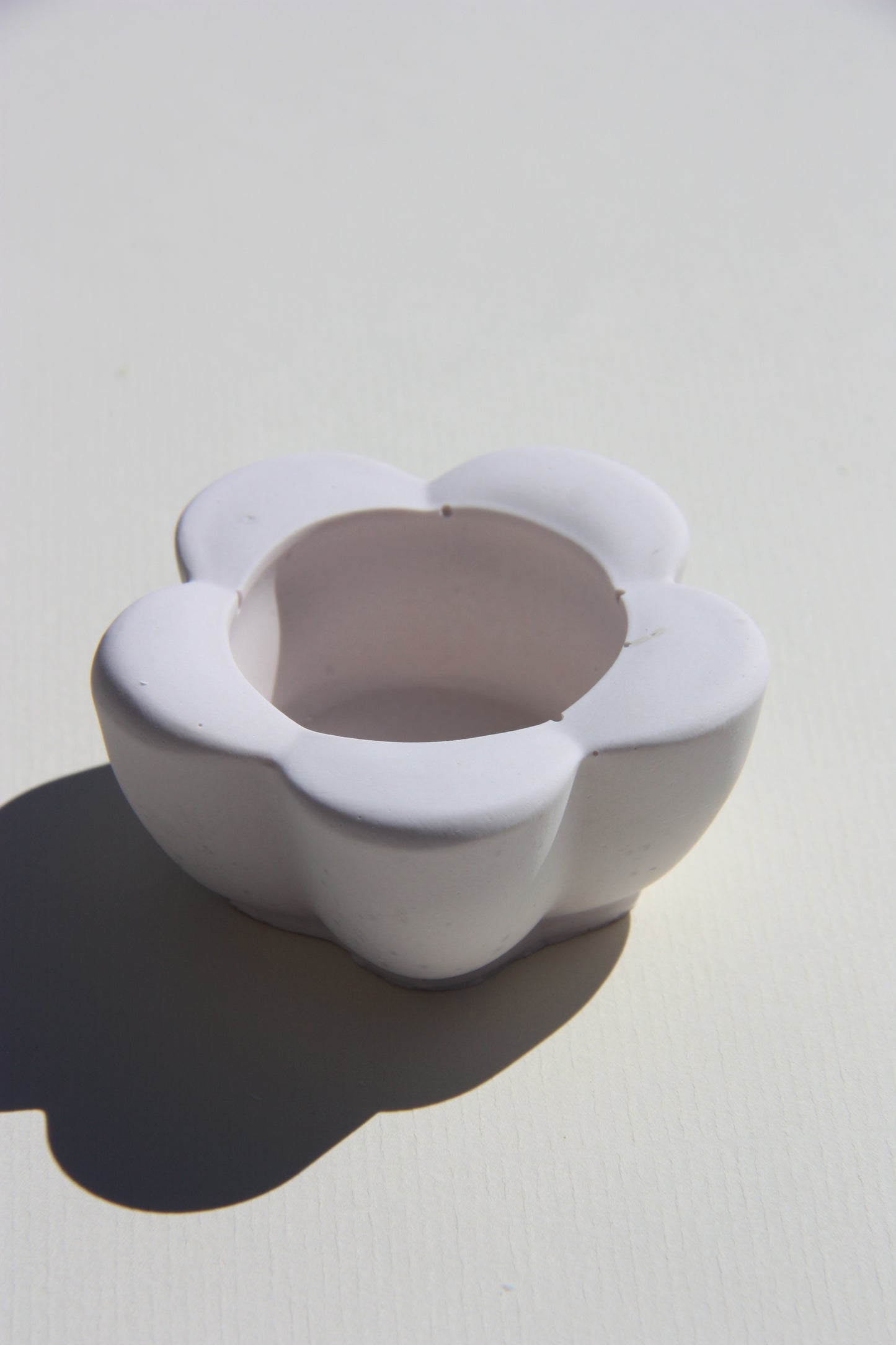 Flower waxine candle holder