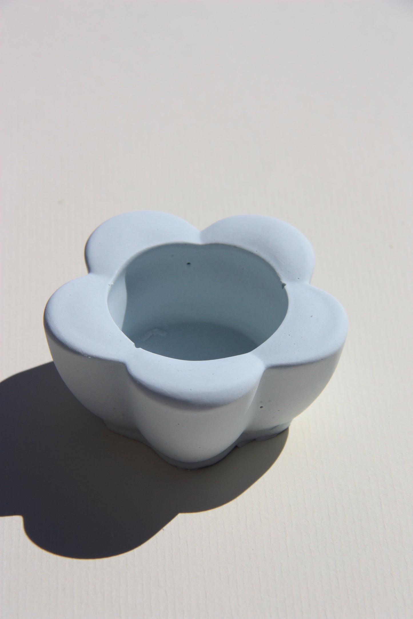 Flower waxine candle holder