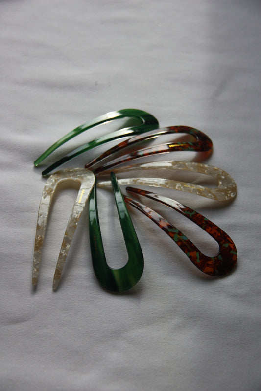 French pin hair clip