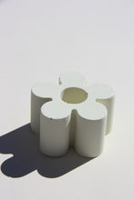 Load image into Gallery viewer, Flower candle holder
