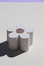 Load image into Gallery viewer, Flower candle holder
