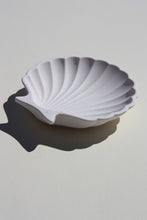 Load image into Gallery viewer, Shell coaster
